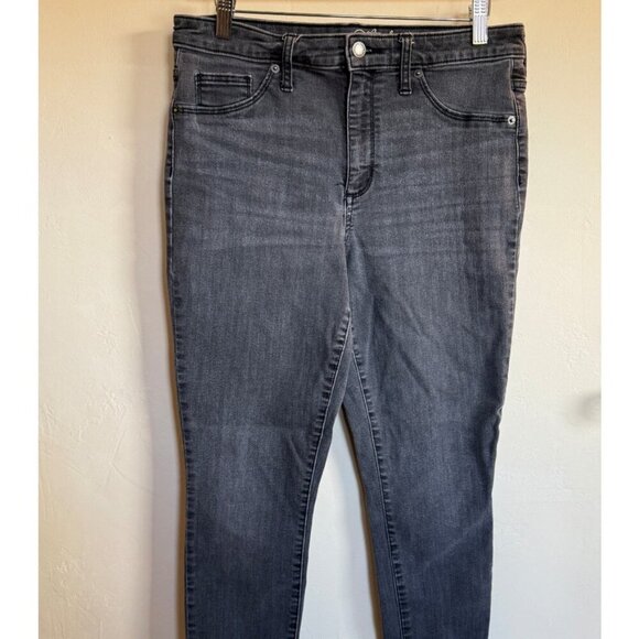 Universal Thread Denim - Universal Thread Women's 10 / 30R High Rise Faded Black Jegging/Jeans‎ Stretch